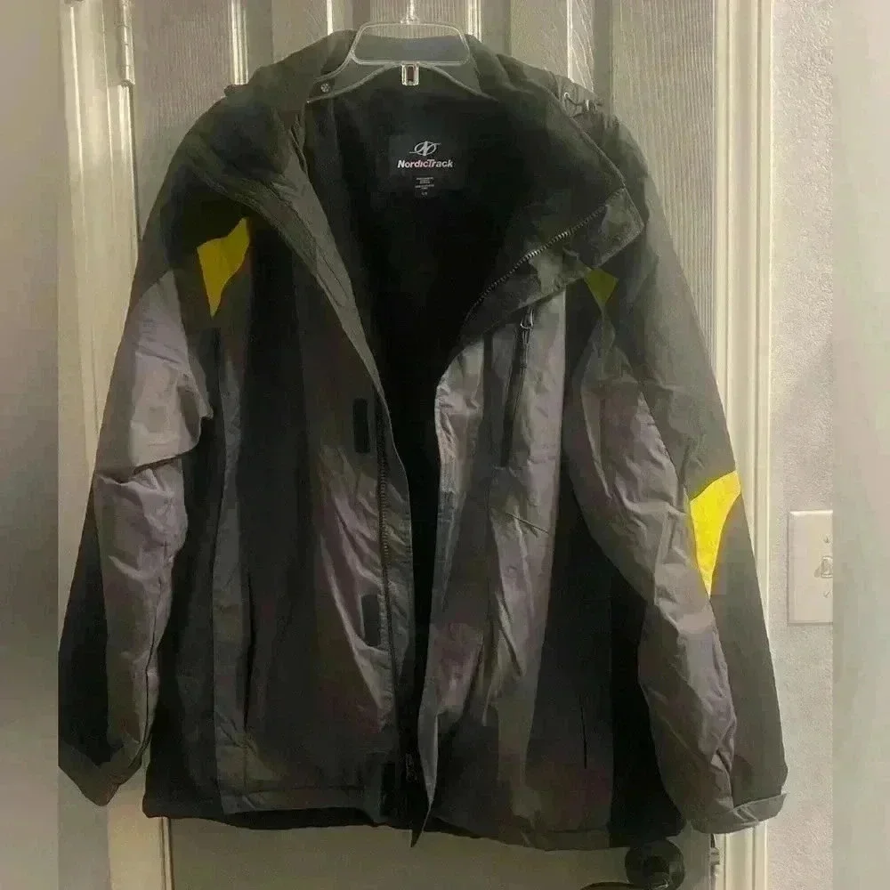 Mens NordiacTrack fleece lined jacket with adjustable hood front zipper size LG